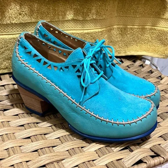 *GENTLY USED* Fluevog 2013 Hopefuls CHEERFUL, Aqua, Size 9.5 (best for 8.5)! - Picture 2 of 16